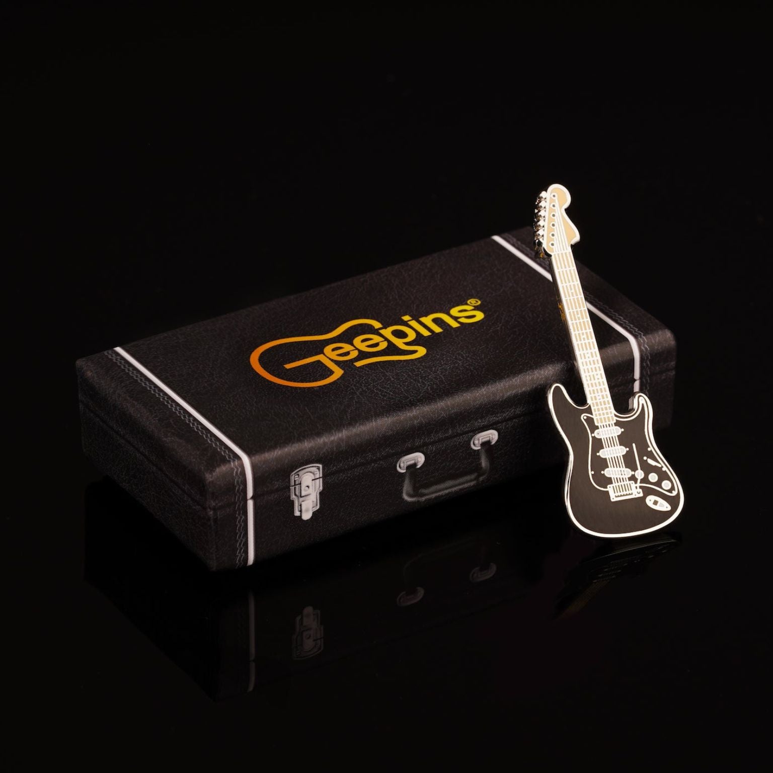 Eric Clapton "Blackie" Guitar Bundle