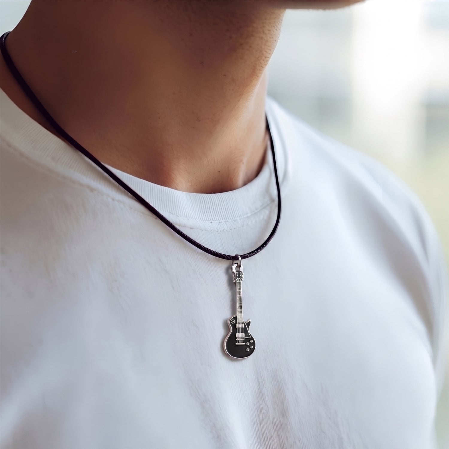Black Les Paul-Style Guitar Necklace – Electric Guitar Pendant with 46cm Faux Leather Cord