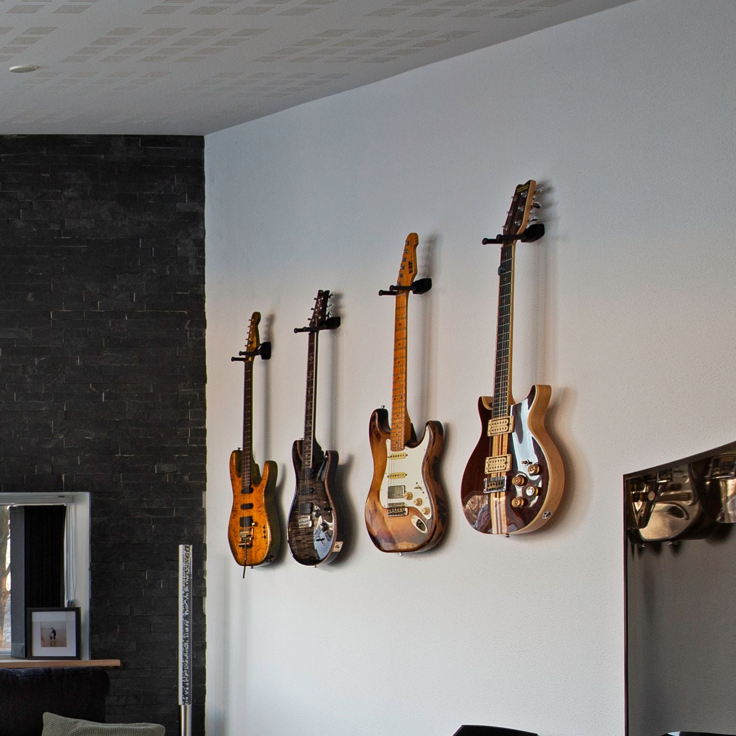 HERCULES Auto-Swivel Guitar Yoke Hanger