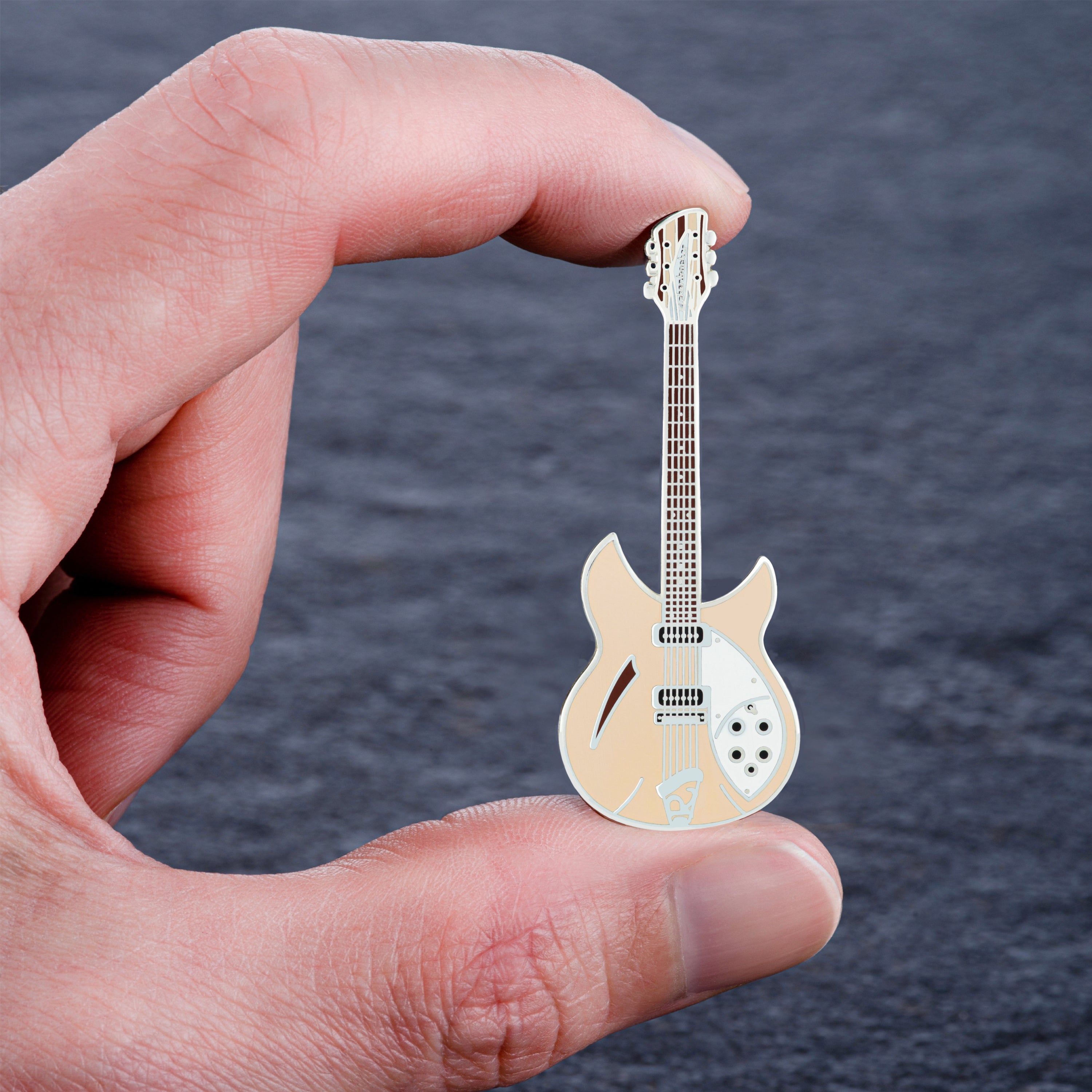 Geepin Rickenbacker 330 Guitar Pin