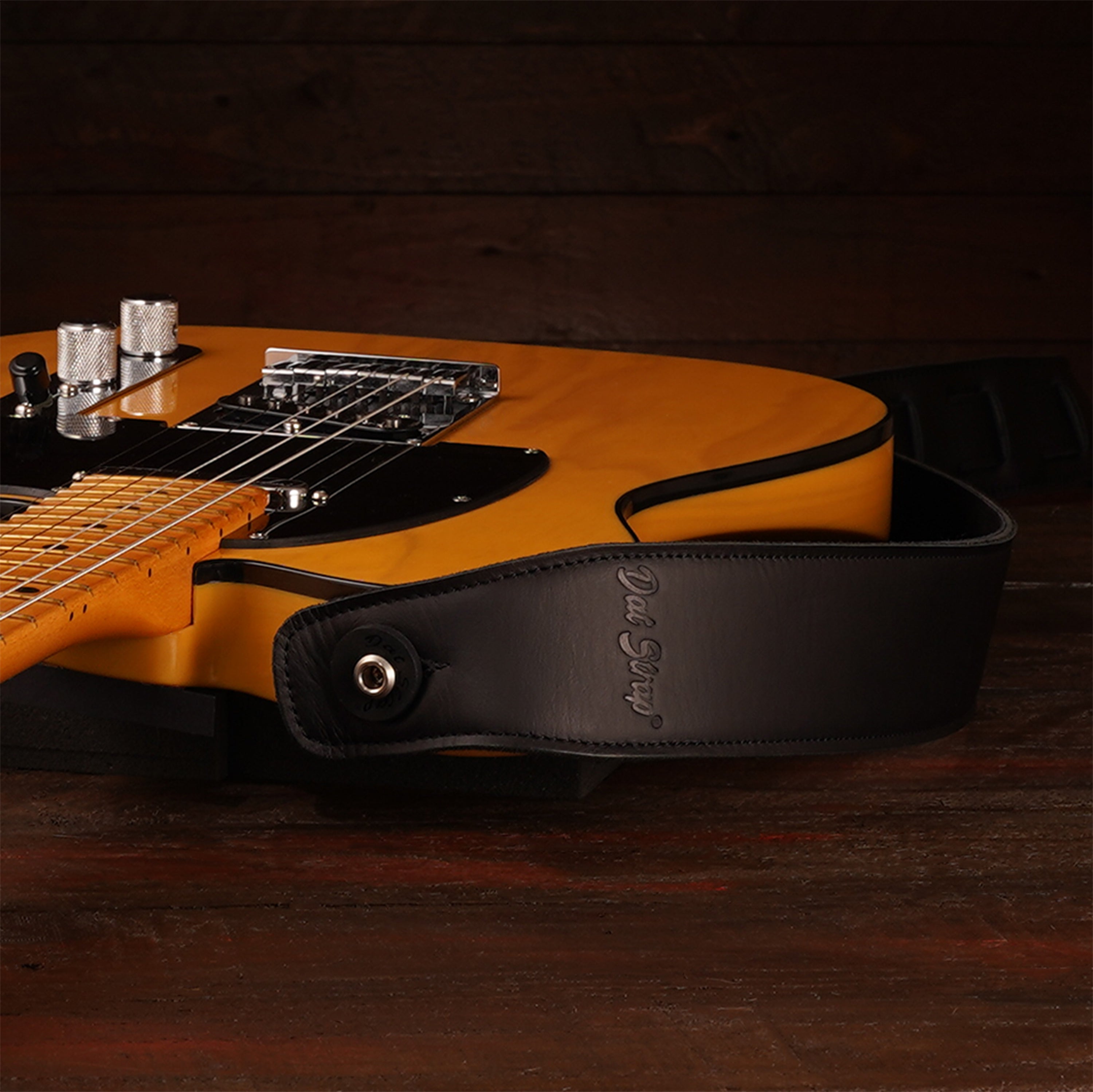 Dat Strap Leather Guitar Strap - Black