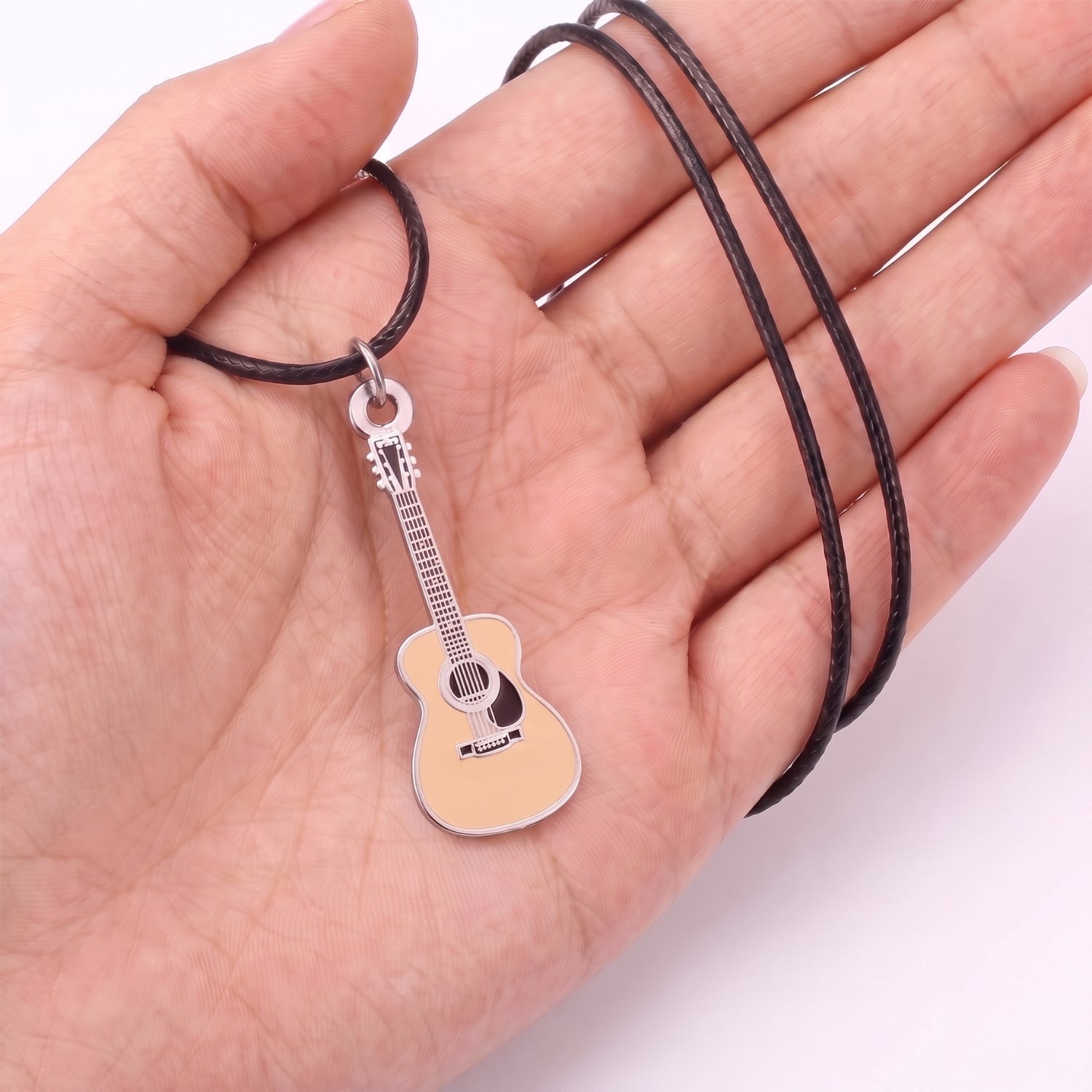 Martin-style Acoustic Guitar Necklace – 40mm Guitar Pendant with 46cm Black Faux Leather Cord