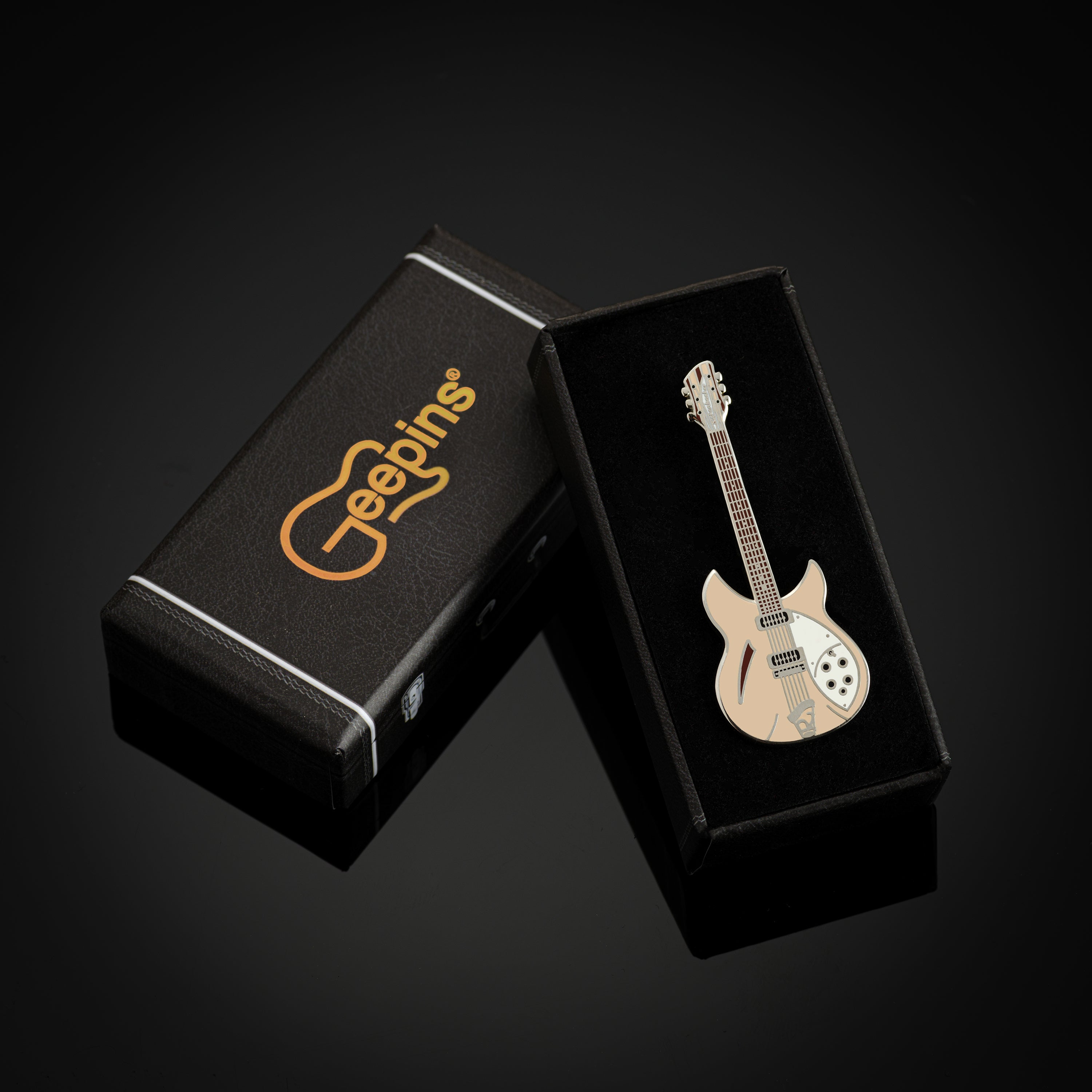 Geepin Rickenbacker 330 Guitar Pin